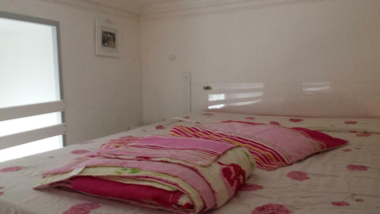 Coquet Studio En Mezzanine Nuit Pour 2 Personnes Saint-Girons  Eksteriør bilde